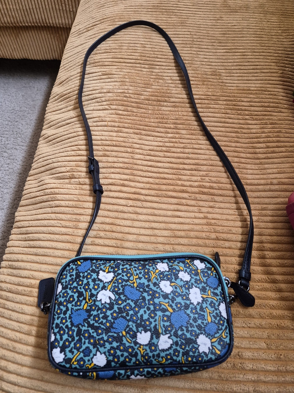 Coach Floral Double Zip Crossbody Teal Multi W/Gun Metal Hardware. - Picture 2 of 15